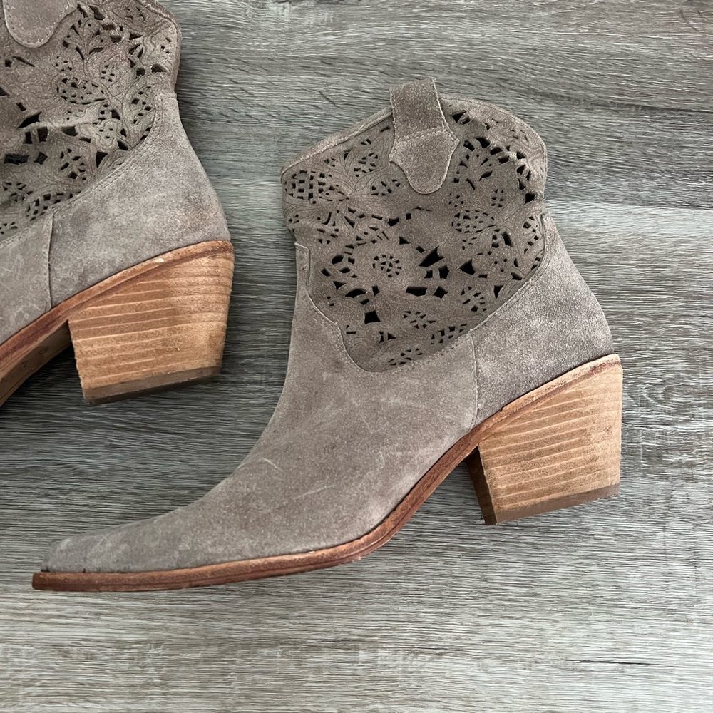 Donal J Pliner Seline cutout ankle leather suede boots tan pointed toe size 10 - Picture 4 of 11